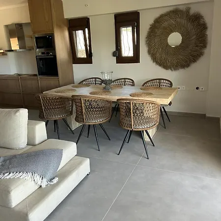 Villa Paradise *